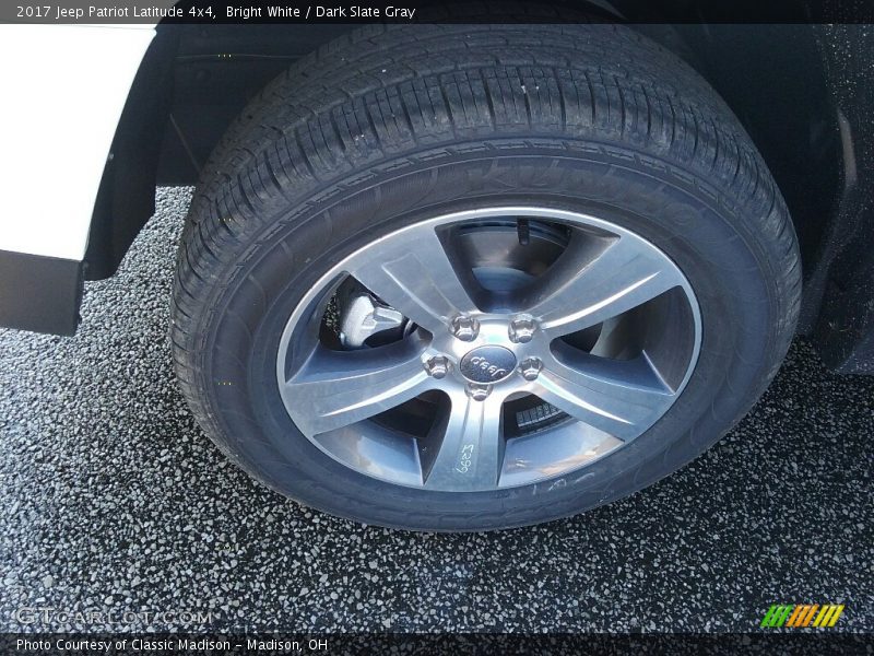 Bright White / Dark Slate Gray 2017 Jeep Patriot Latitude 4x4