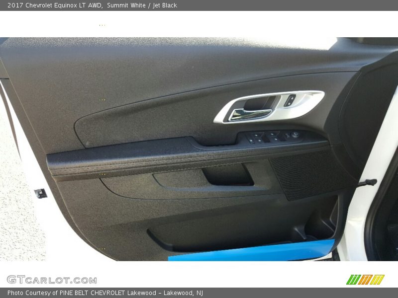 Summit White / Jet Black 2017 Chevrolet Equinox LT AWD