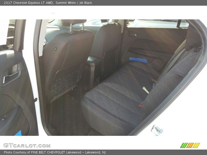 Summit White / Jet Black 2017 Chevrolet Equinox LT AWD