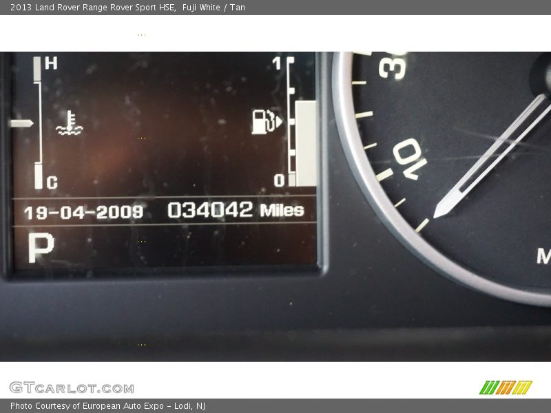Fuji White / Tan 2013 Land Rover Range Rover Sport HSE