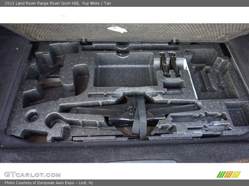 Fuji White / Tan 2013 Land Rover Range Rover Sport HSE