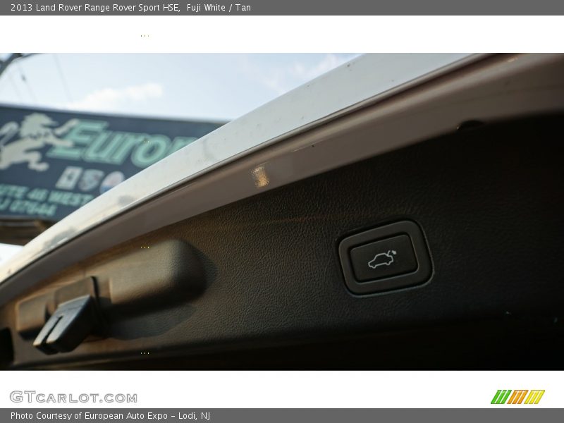 Fuji White / Tan 2013 Land Rover Range Rover Sport HSE