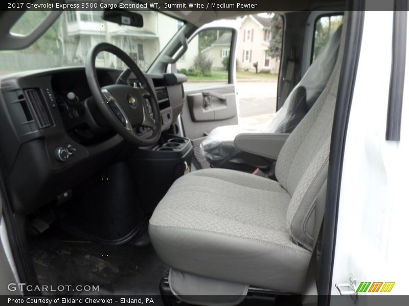 Summit White / Medium Pewter 2017 Chevrolet Express 3500 Cargo Extended WT