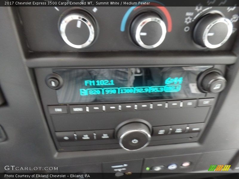 Summit White / Medium Pewter 2017 Chevrolet Express 3500 Cargo Extended WT