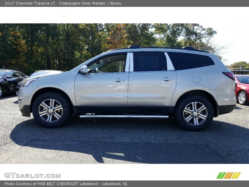 Champagne Silver Metallic / Ebony 2017 Chevrolet Traverse LT