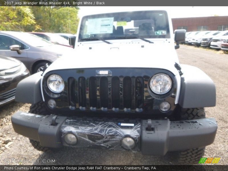 Bright White / Black 2017 Jeep Wrangler Willys Wheeler 4x4