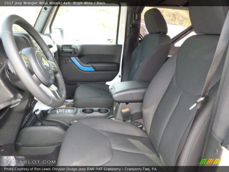 Bright White / Black 2017 Jeep Wrangler Willys Wheeler 4x4