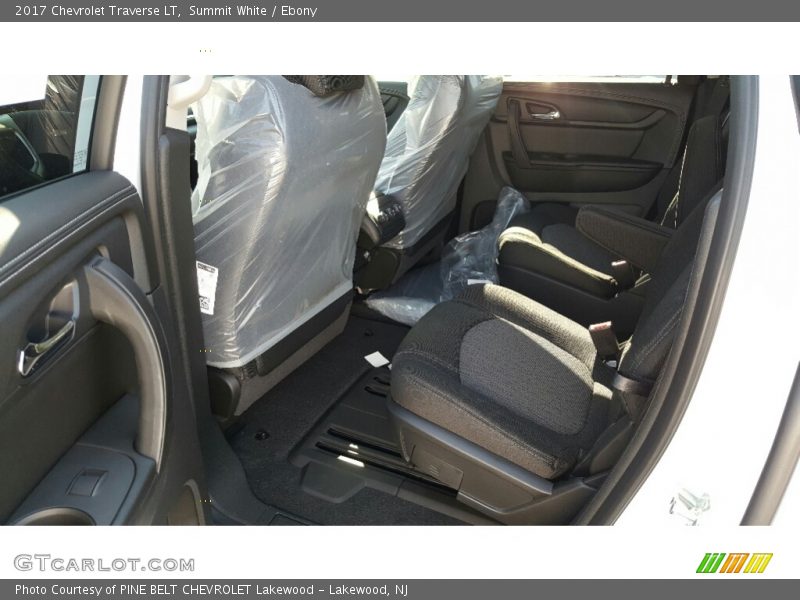 Summit White / Ebony 2017 Chevrolet Traverse LT