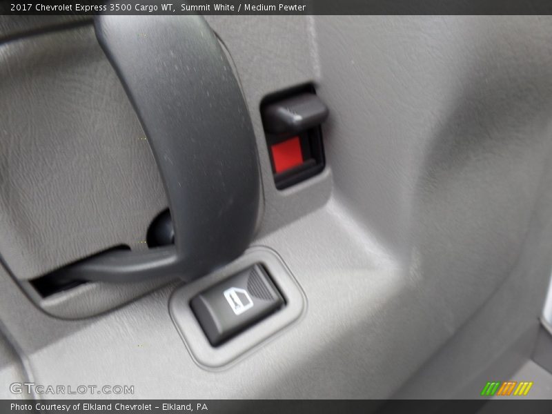 Summit White / Medium Pewter 2017 Chevrolet Express 3500 Cargo WT