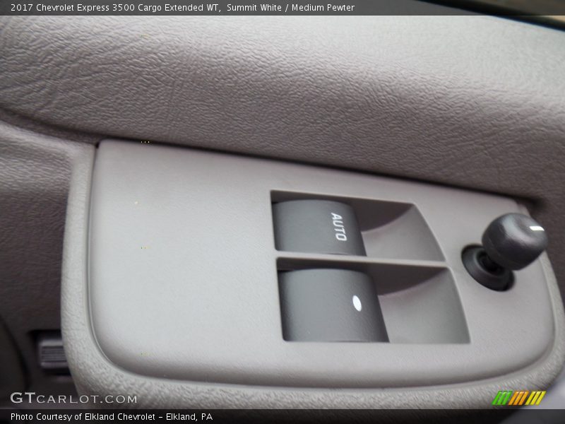 Summit White / Medium Pewter 2017 Chevrolet Express 3500 Cargo Extended WT