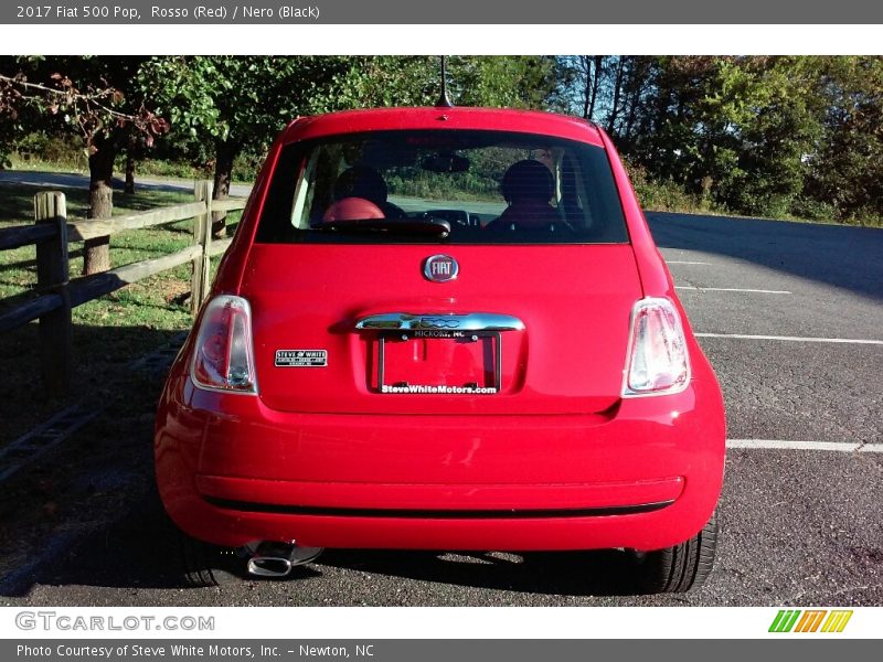 Rosso (Red) / Nero (Black) 2017 Fiat 500 Pop