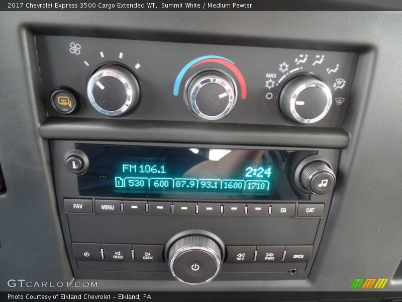 Summit White / Medium Pewter 2017 Chevrolet Express 3500 Cargo Extended WT