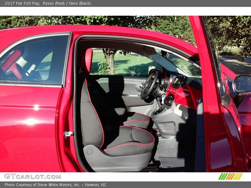 Rosso (Red) / Nero (Black) 2017 Fiat 500 Pop