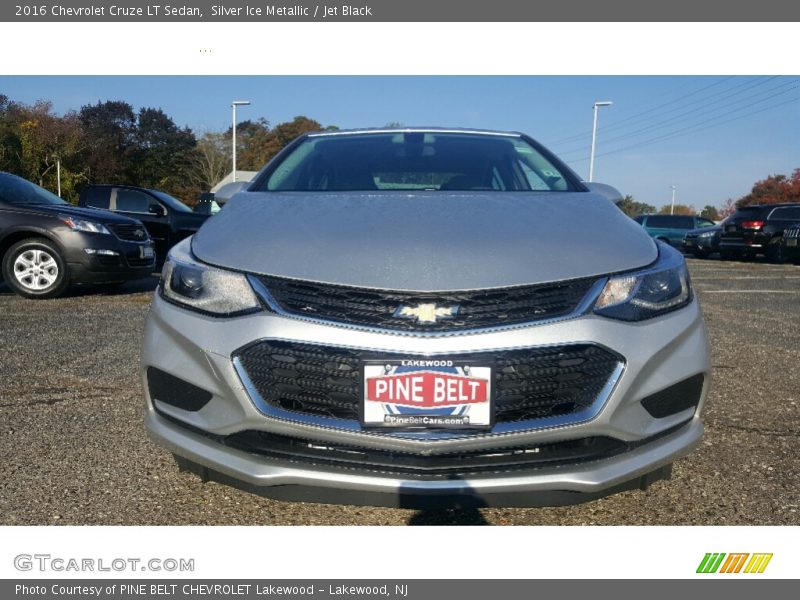 Silver Ice Metallic / Jet Black 2016 Chevrolet Cruze LT Sedan