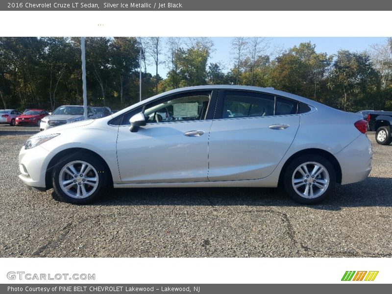 Silver Ice Metallic / Jet Black 2016 Chevrolet Cruze LT Sedan