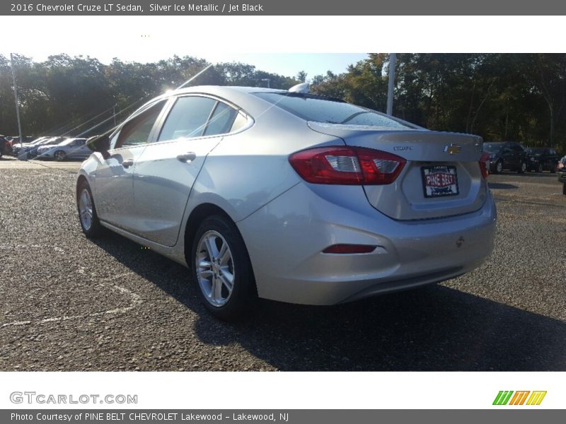 Silver Ice Metallic / Jet Black 2016 Chevrolet Cruze LT Sedan