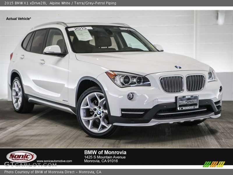 Alpine White / Terra/Grey-Petrol Piping 2015 BMW X1 xDrive28i