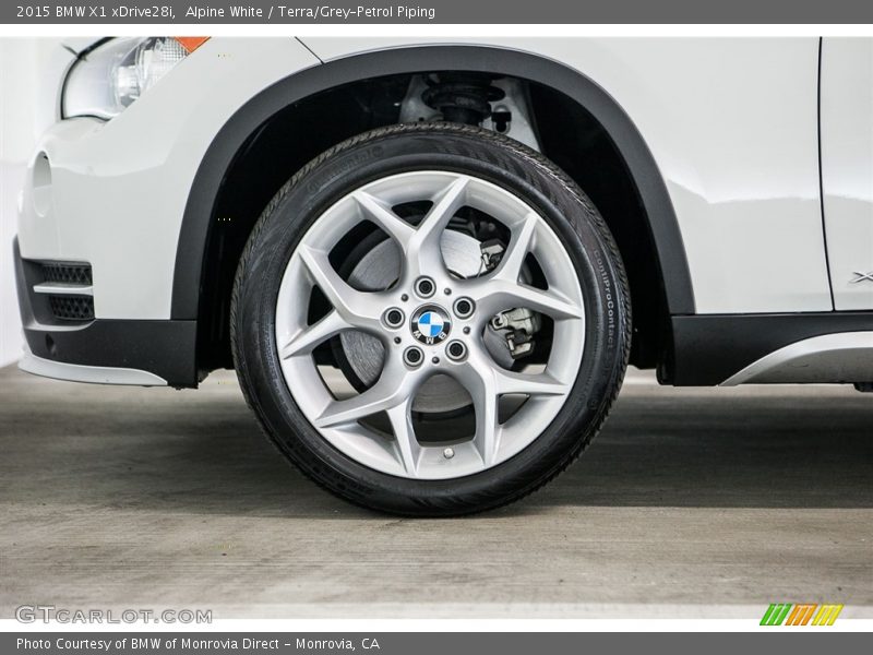 Alpine White / Terra/Grey-Petrol Piping 2015 BMW X1 xDrive28i