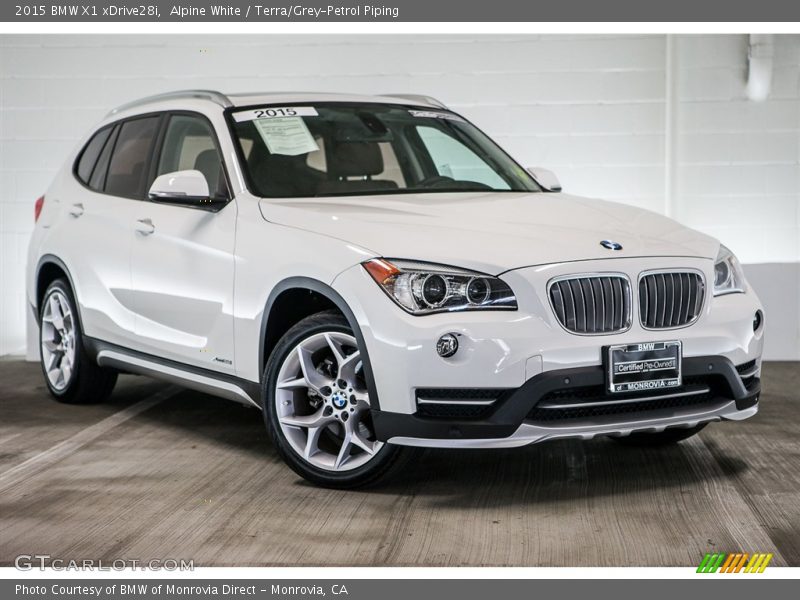 Alpine White / Terra/Grey-Petrol Piping 2015 BMW X1 xDrive28i