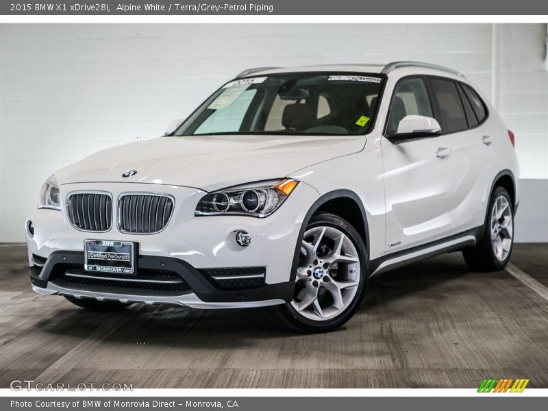 Alpine White / Terra/Grey-Petrol Piping 2015 BMW X1 xDrive28i