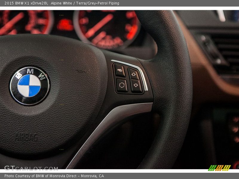 Alpine White / Terra/Grey-Petrol Piping 2015 BMW X1 xDrive28i