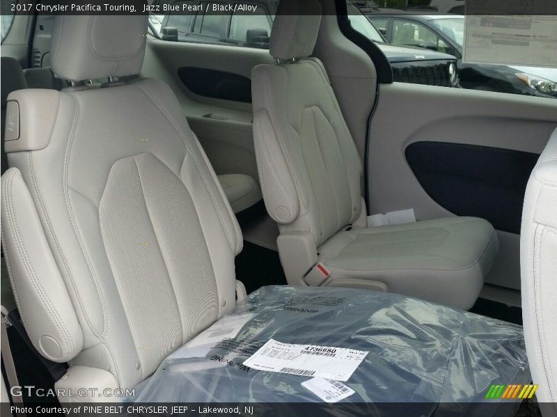 Jazz Blue Pearl / Black/Alloy 2017 Chrysler Pacifica Touring
