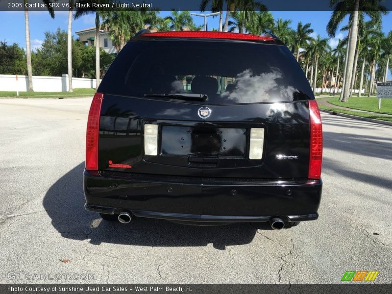 Black Raven / Light Neutral 2005 Cadillac SRX V6