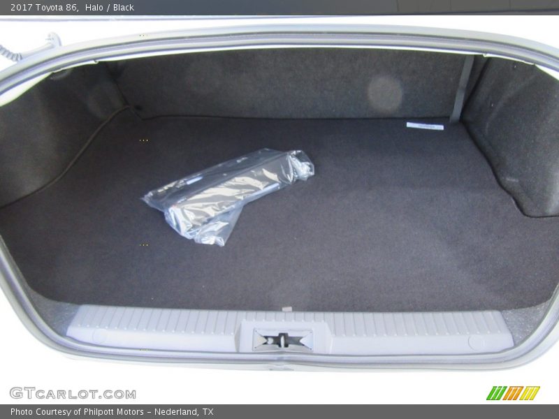  2017 86  Trunk