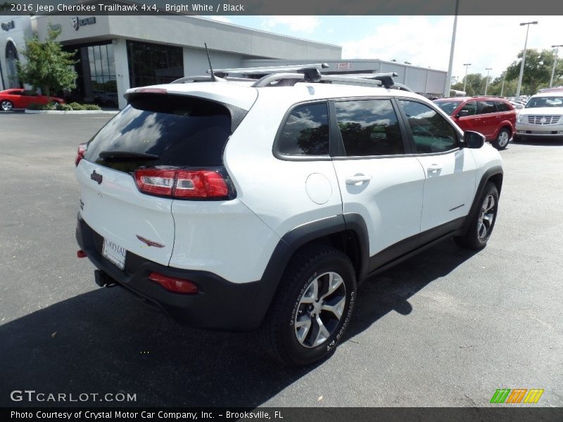 Bright White / Black 2016 Jeep Cherokee Trailhawk 4x4