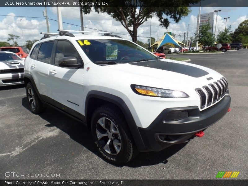 Bright White / Black 2016 Jeep Cherokee Trailhawk 4x4