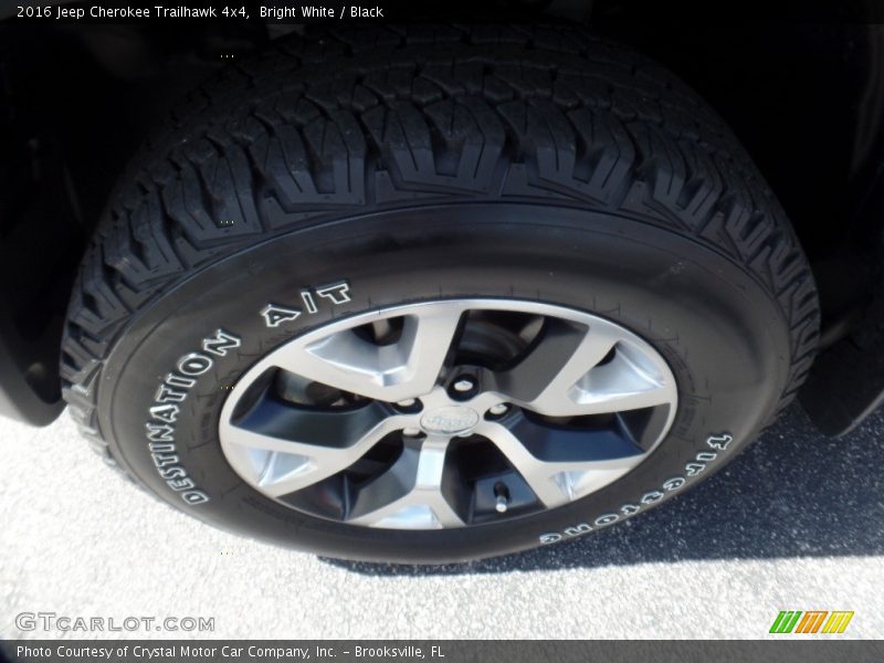 Bright White / Black 2016 Jeep Cherokee Trailhawk 4x4