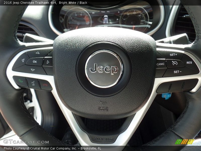 Bright White / Black 2016 Jeep Cherokee Trailhawk 4x4
