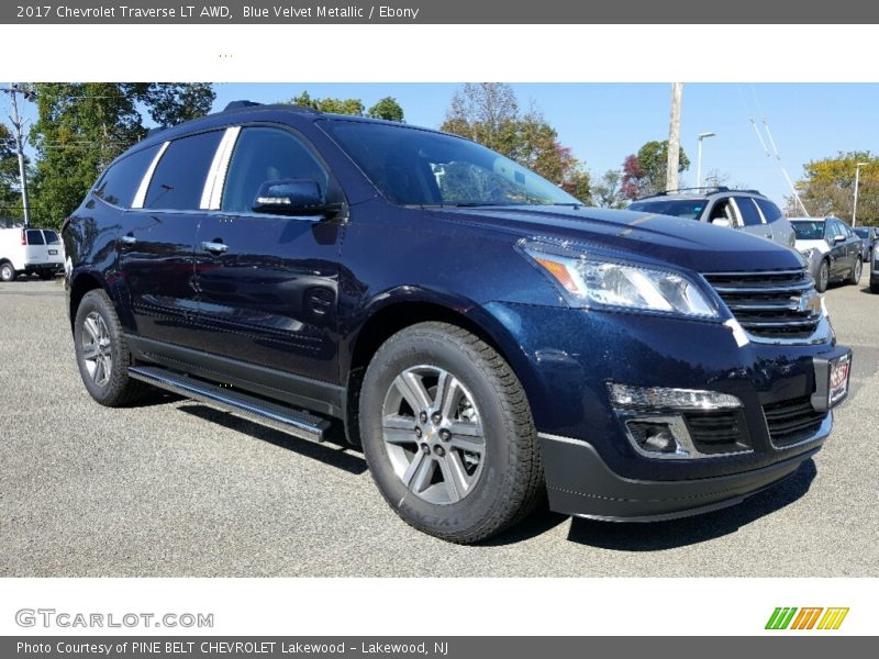 Blue Velvet Metallic / Ebony 2017 Chevrolet Traverse LT AWD