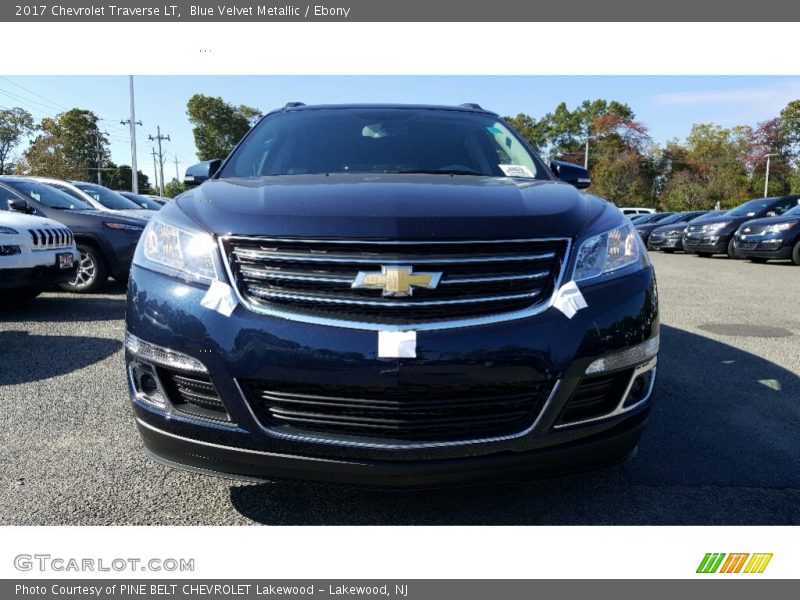 Blue Velvet Metallic / Ebony 2017 Chevrolet Traverse LT
