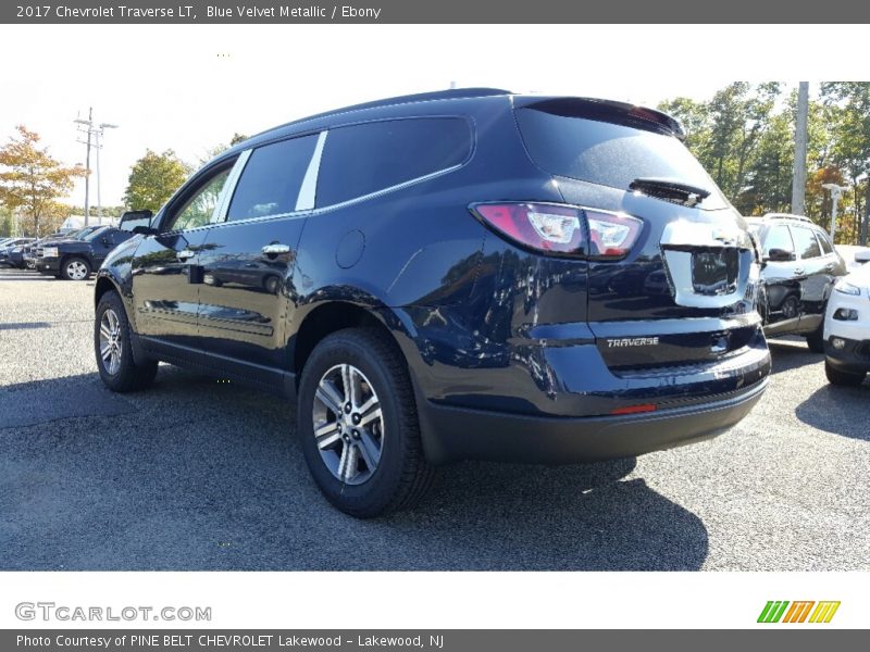 Blue Velvet Metallic / Ebony 2017 Chevrolet Traverse LT