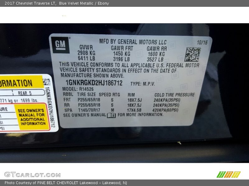 Blue Velvet Metallic / Ebony 2017 Chevrolet Traverse LT