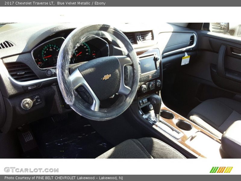 Blue Velvet Metallic / Ebony 2017 Chevrolet Traverse LT