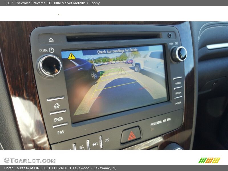 Blue Velvet Metallic / Ebony 2017 Chevrolet Traverse LT