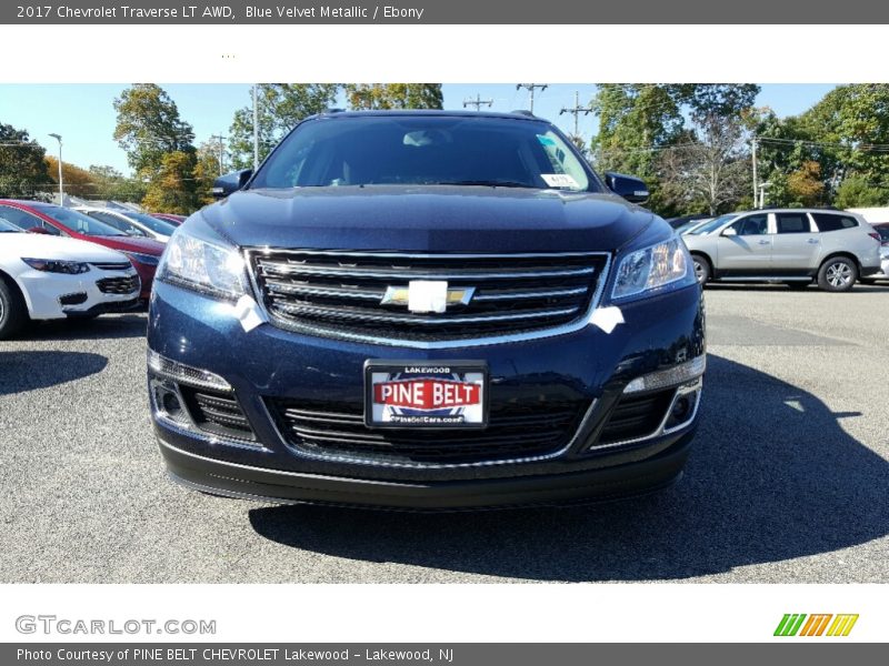 Blue Velvet Metallic / Ebony 2017 Chevrolet Traverse LT AWD
