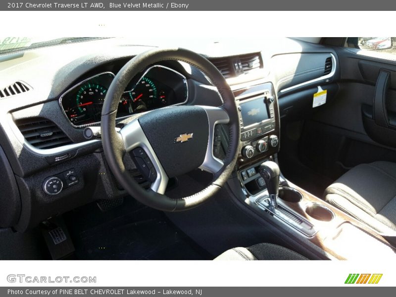 Blue Velvet Metallic / Ebony 2017 Chevrolet Traverse LT AWD