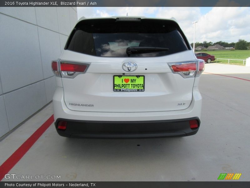 Blizzard Pearl / Ash 2016 Toyota Highlander XLE
