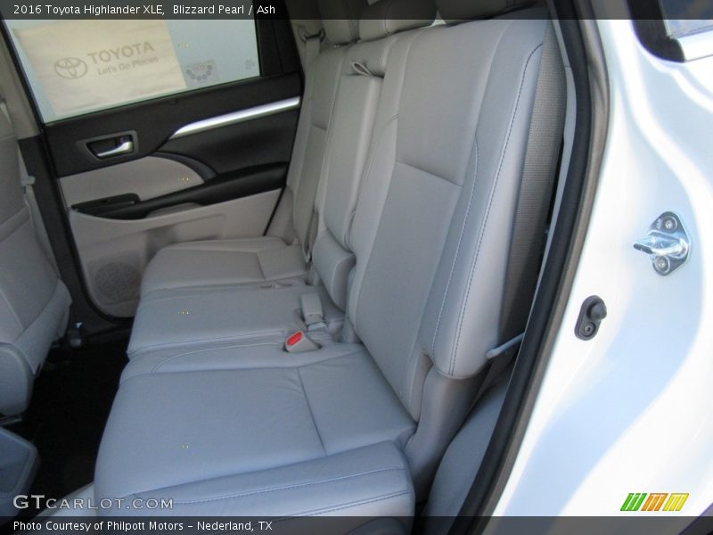 Blizzard Pearl / Ash 2016 Toyota Highlander XLE