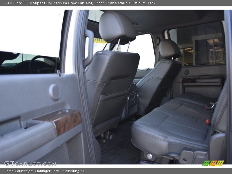 Ingot Silver Metallic / Platinum Black 2016 Ford F250 Super Duty Platinum Crew Cab 4x4