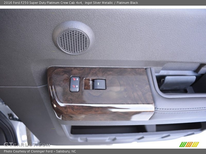 Ingot Silver Metallic / Platinum Black 2016 Ford F250 Super Duty Platinum Crew Cab 4x4