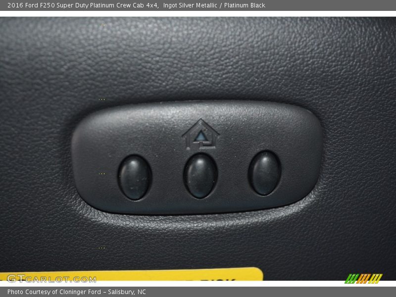 Ingot Silver Metallic / Platinum Black 2016 Ford F250 Super Duty Platinum Crew Cab 4x4