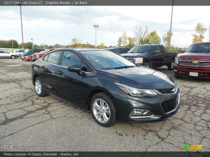 Graphite Metallic / Jet Black 2017 Chevrolet Cruze LT