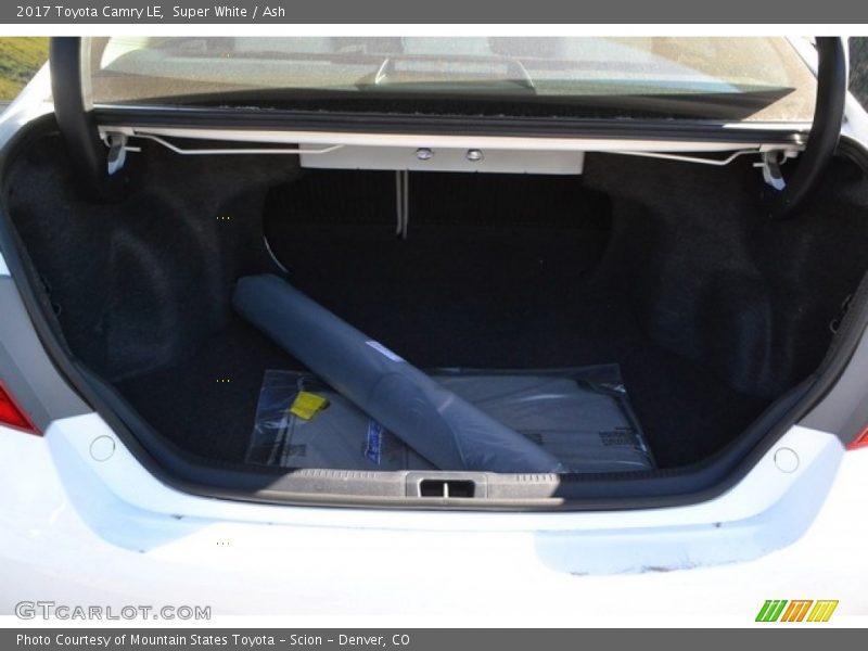 Super White / Ash 2017 Toyota Camry LE