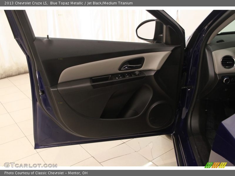 Blue Topaz Metallic / Jet Black/Medium Titanium 2013 Chevrolet Cruze LS