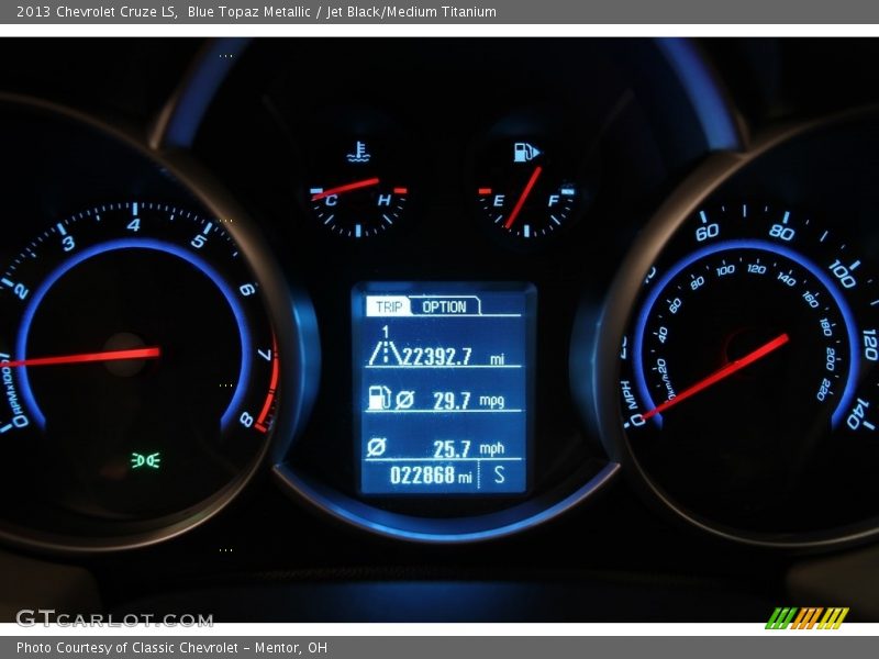 Blue Topaz Metallic / Jet Black/Medium Titanium 2013 Chevrolet Cruze LS