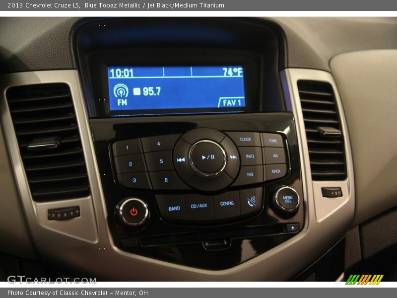 Blue Topaz Metallic / Jet Black/Medium Titanium 2013 Chevrolet Cruze LS